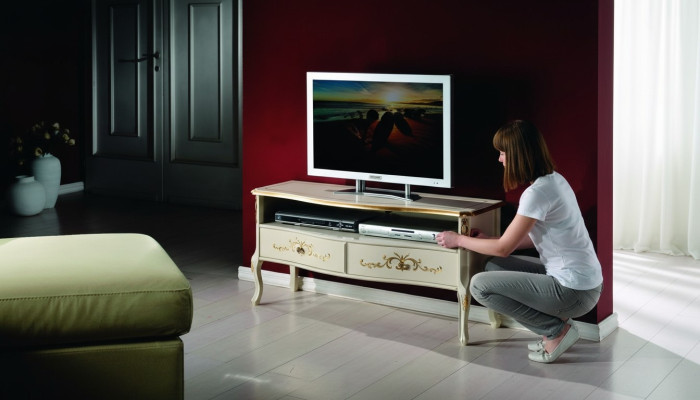 Design Kredens pod telewizor Szafa rtv Meble włoskie Salon Drewno Meble