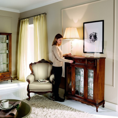 Meble Style Barokowe Drewno Kredens Szafa Gablota Meble Luxury Fotel