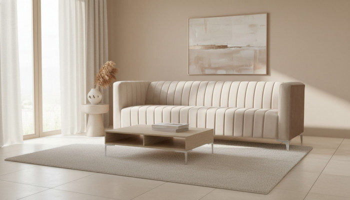 Beżowa trzyosobowa sofa z tkaniny, design, tapicerowane sofy, sofy beżowe z aksamitu