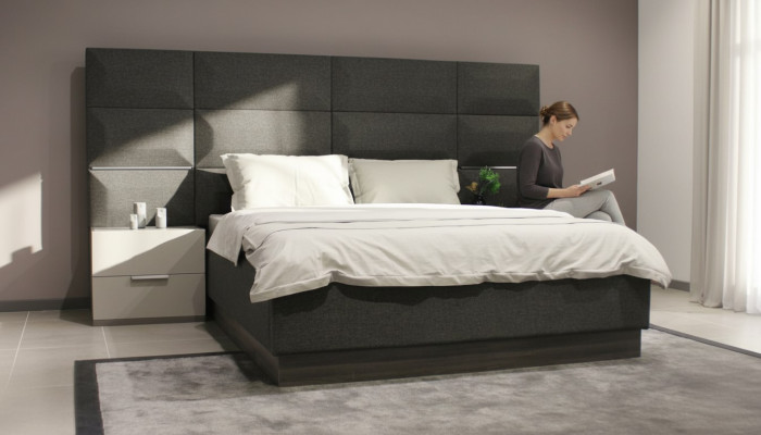 Luksusowy zestaw Sypialnia Designerskie Łóżko 2x Stolik nocny Drewno Całkowicie nowe 3 sztuki.