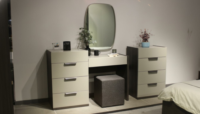 Design Toaletka z Lustro Luxus Sypialnia Meble Stołek 3-częściowa. Nowy