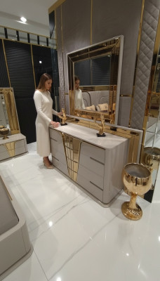 Modern Kredens z Lustro Luxury Moder design Sypialnia Drewno Zestaw 2 sztuki.