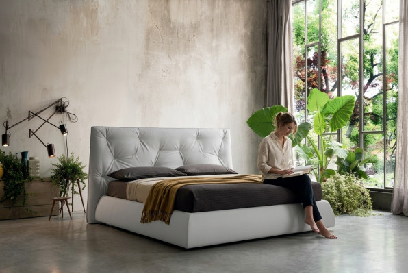 Designerskie meble Łóżko tapicerowane Rama luksusowe Łóżko Hotel Royal Meble Materiał łóżka