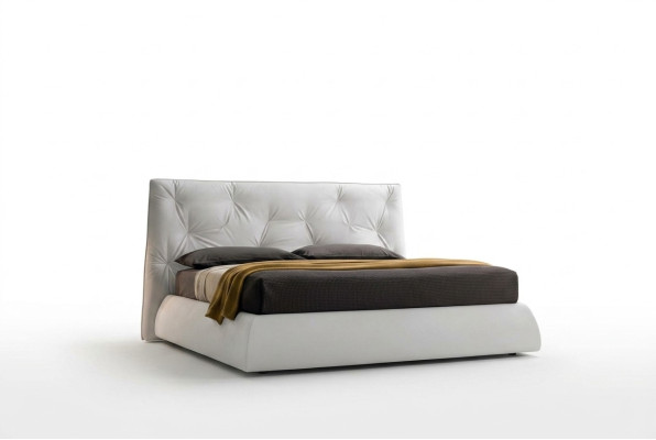 Designerskie meble Łóżko tapicerowane Rama luksusowe Łóżko Hotel Royal Meble Materiał łóżka