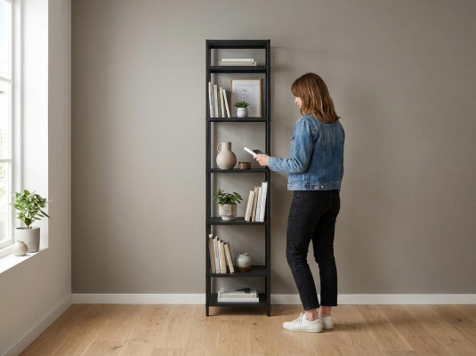 Półka Szkło Metalowa półka stojąca o nowoczesnym designie w Czarnym salonie