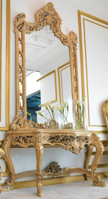 Luksusowy rzeźbiony Stół konsolowy I Lustro w eleganckiej ramie