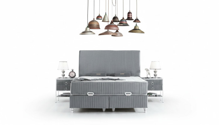 Zestaw Sypialnia Szare metalowe łóżko Boxspring Design 2x Szafki nocne Nowość 3-częściowy.