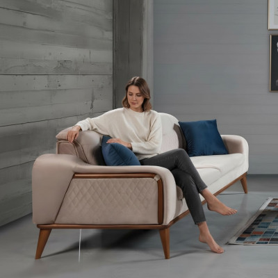 Beżowa Kanapa Salonowa Trzyosobowa Sofa z Poduszką Meble Aksamit Drewno