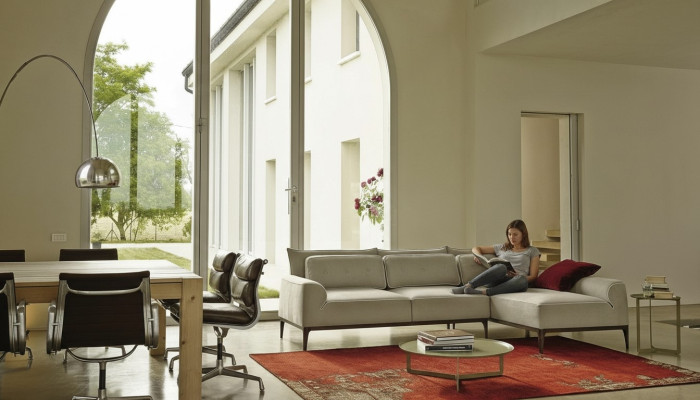 Narożnikowa kanapa Nowoczesny Design Szare Sofy Materiał Kanapa w kształcie litery L Sofa do salonu PRIANERA