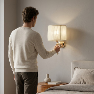 Nowoczesna biała lampa ścienna designerska salon kinkiet luksusowy Lampa