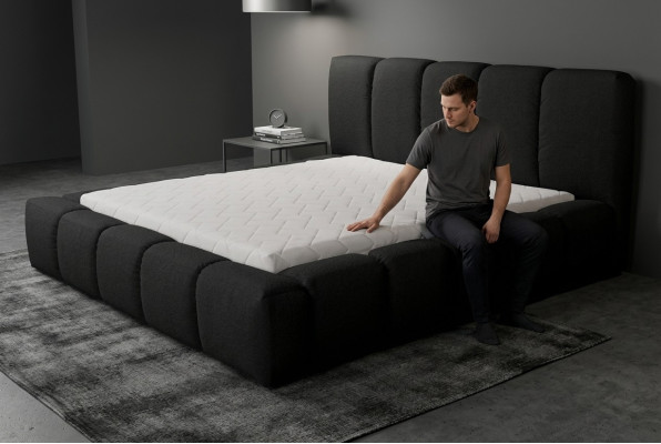 Łóżko Black Podwójne łóżko Sypialnia Meble drewniane Design Meble tapicerowane Material