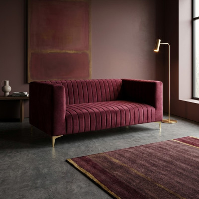 Stylowa, mega wygodna sofa 2-osobowa w kolorze fioletowym będzie jasnym akcentem w Twoim wnętrzu