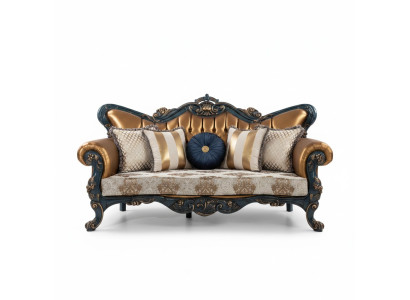 Wykwintna sofa w klasycznym stylu ze złotymi elementami w salonie