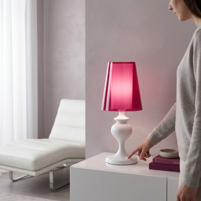 Lampa stołowa Lampa o nowoczesnym designie Różowa Lampa Żyrandol Tabela