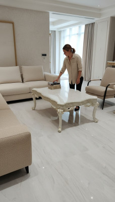 Salon Elegancki stolik kawowy Elegancki stolik kawowy Urok mebli do salonu