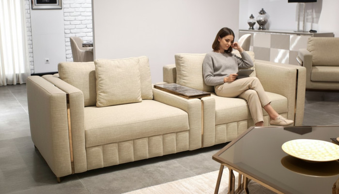 Nowoczesna Sofa do Salonu Dwuosobowa Beżowa Włókienniczy Podkładka Meble Design