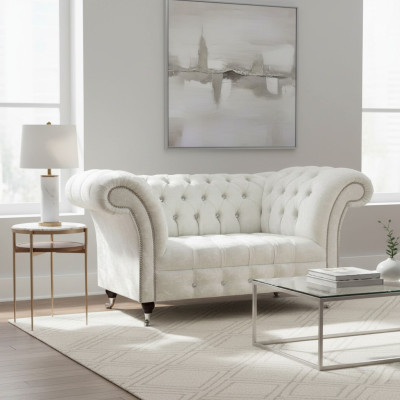 Chesterfield Sofa w salonie, projektant, biała sofa dwuosobowa, meble do siedzenia.