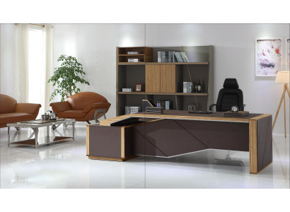 Moderner Leder-Esstisch aus Holz in dunkler Farbe