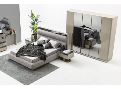 Stilvolles Schlafzimmer-Set mit Bett Nachttischen und Kleiderschrank